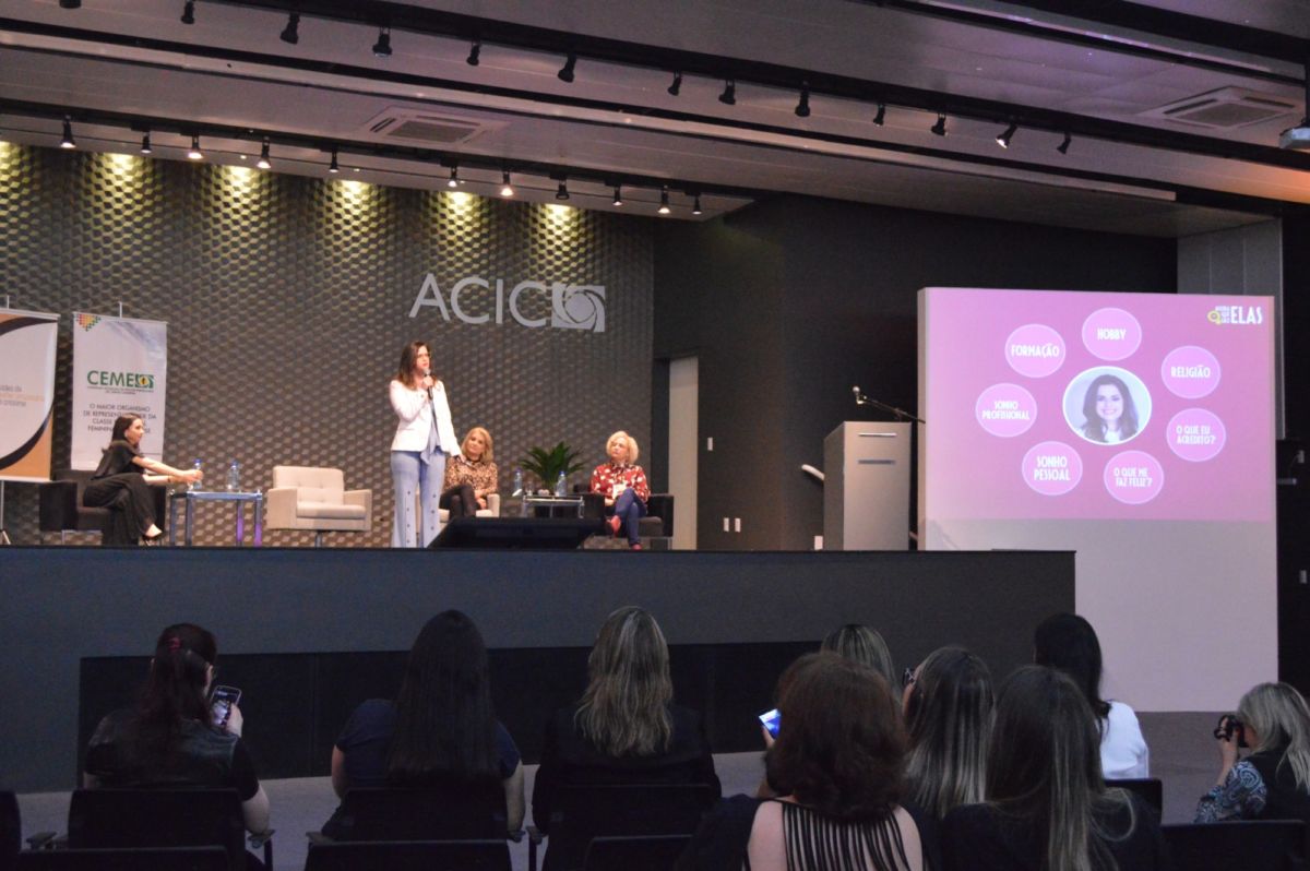 Acic é palco de encontro de mulheres empresárias