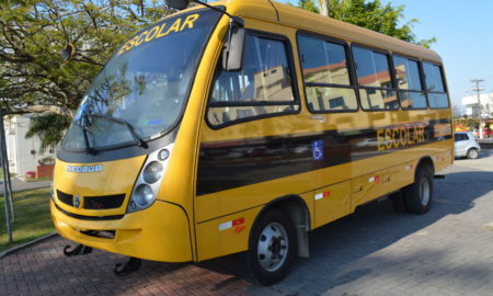 Morro da Fumaça recebe novo ônibus escolar