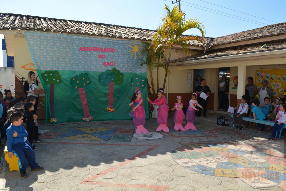 Danças e exposição marcam o Dia do Folclore Brasileiro