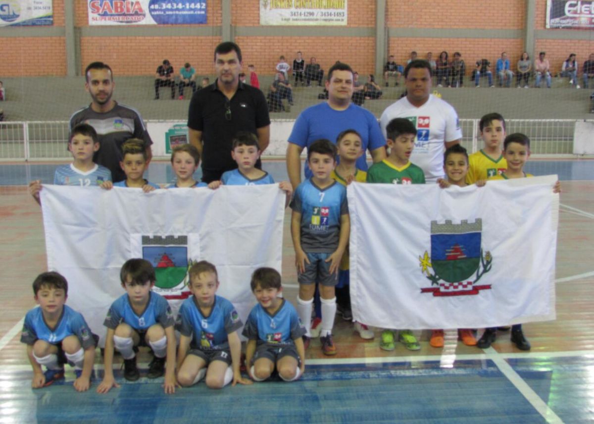 Goleiro Luiz, do Criciúma, na abertura do Campeonato Regional da LUD Sub-8