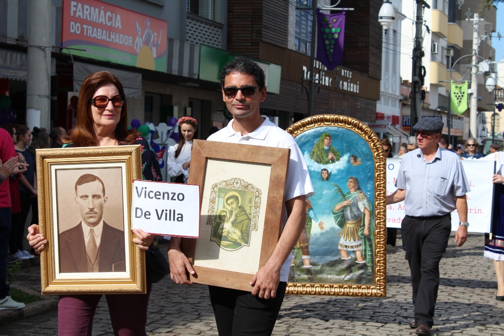 Festa do Vinho: Desfile enaltece a tradição e prepara Urussanga para acolher visitantes