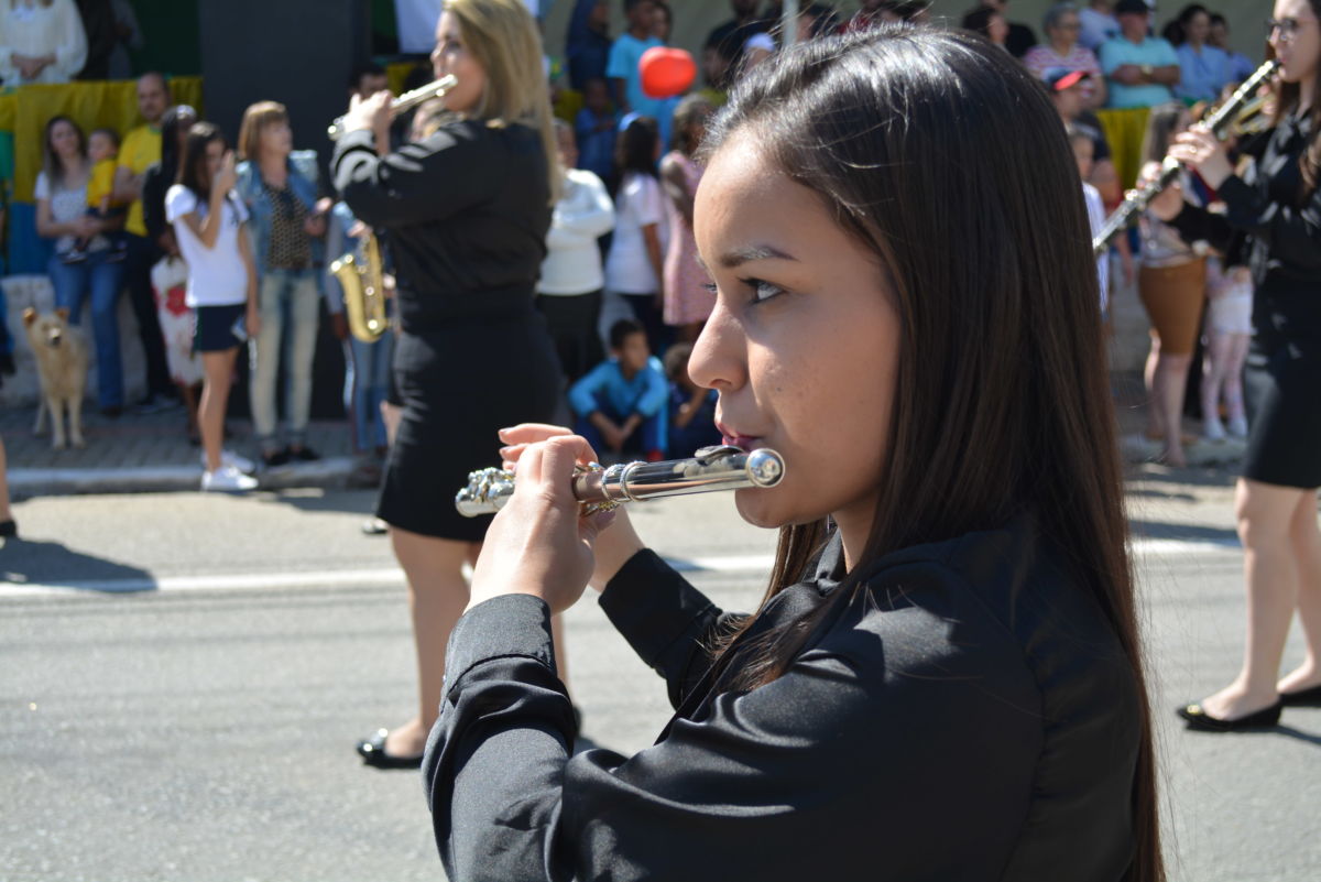 Amor à Pátria e homenagens marcam o Desfile Cívico de Morro da Fumaça