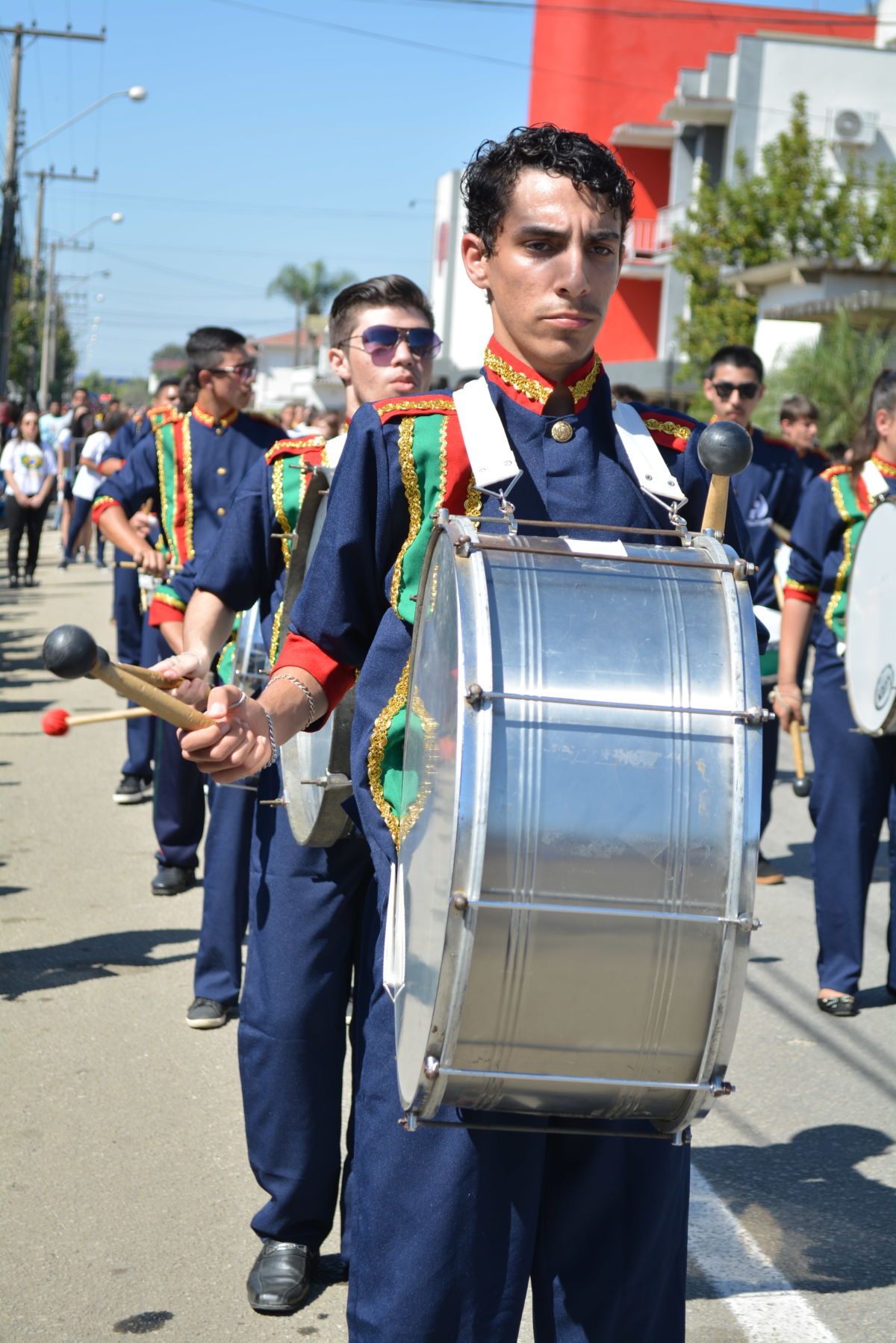 Amor à Pátria e homenagens marcam o Desfile Cívico de Morro da Fumaça