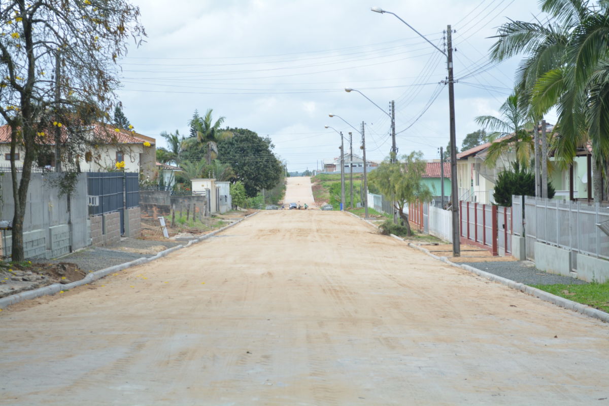 Três ruas do Bairro Monte Verde recebem pavimentação