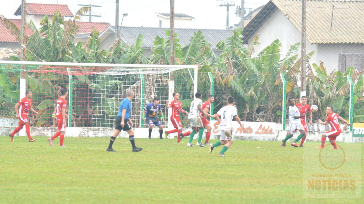 Júnior do Rui Barbosa vence na estreia da Larm