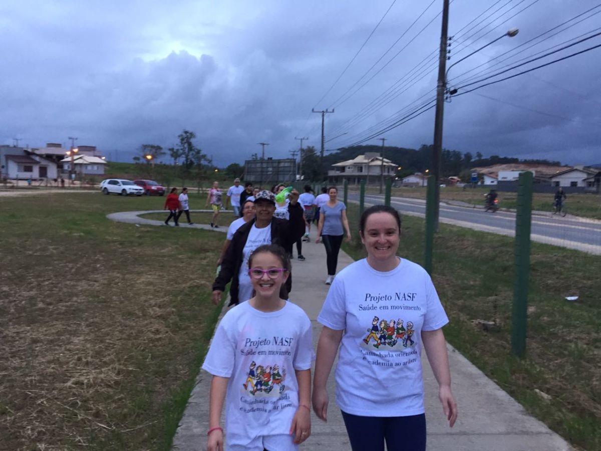 Bairro Cohab ganha grupo de caminhada orientada