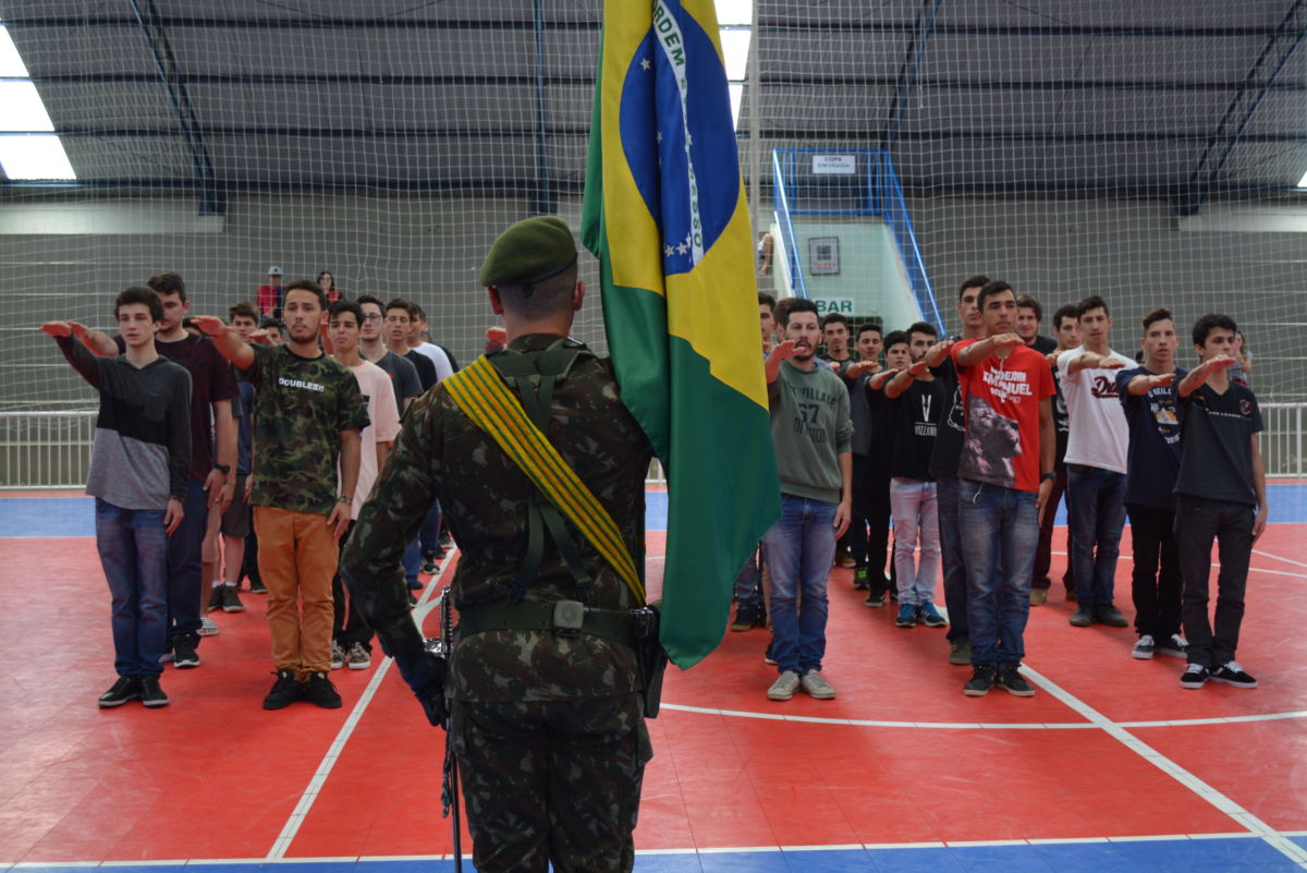 Fumacenses recebem Certificado de Dispensa Militar