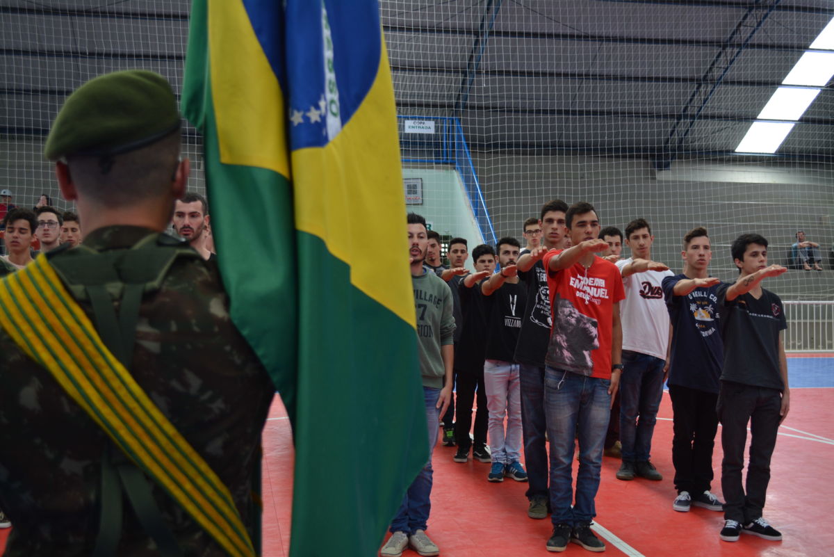 Fumacenses recebem Certificado de Dispensa Militar