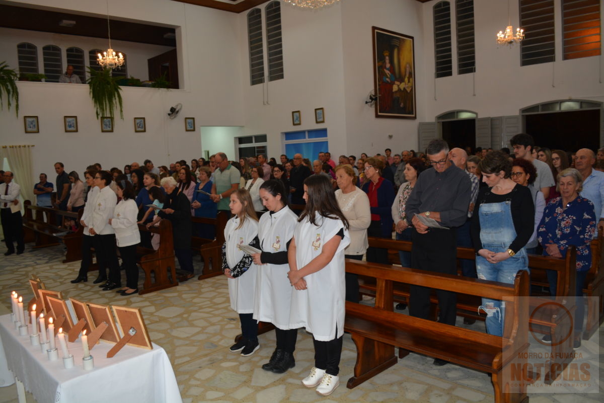 Celebração presta homenagem a integrantes já falecidos do Coral Vá Pensiero