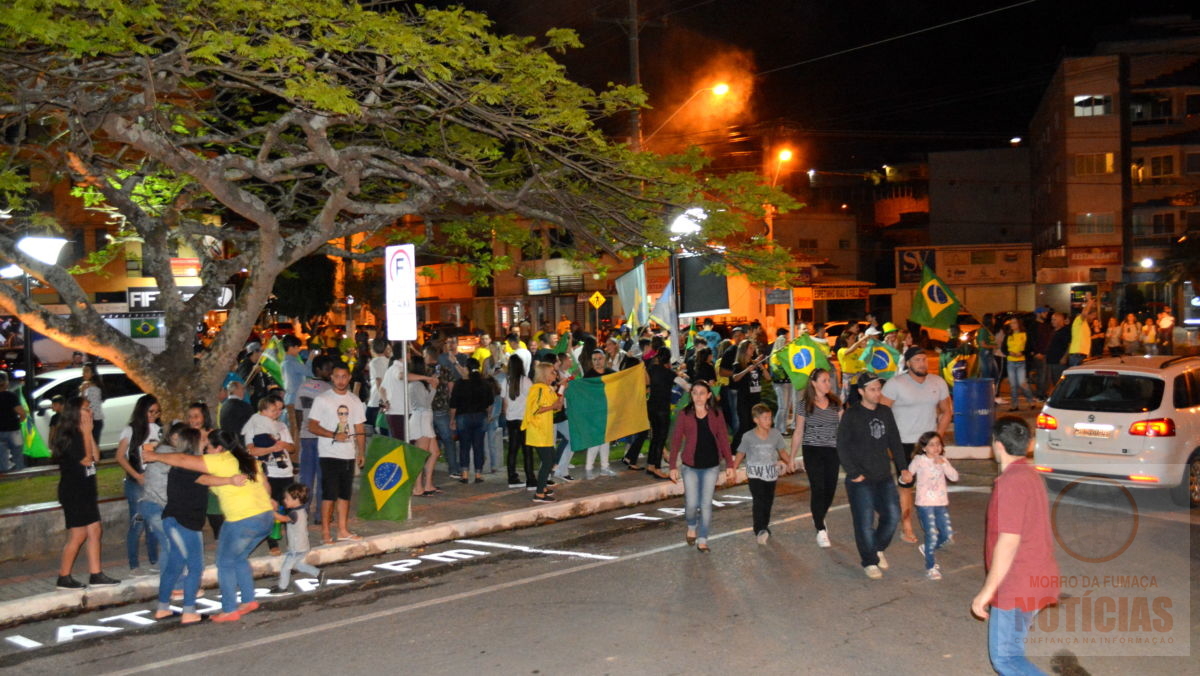 Fumacenses comemoram vitória de Bolsonaro na cidade com 86,47% dos votos