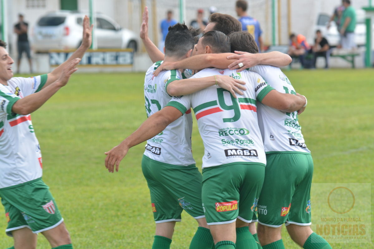 Rui Barbosa goleia e está na semifinal da Larm