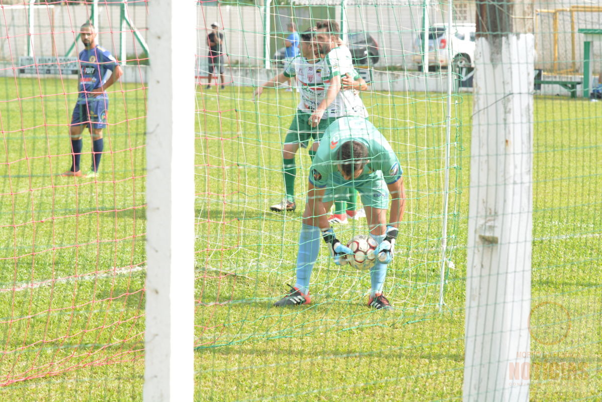 Rui Barbosa goleia e está na semifinal da Larm