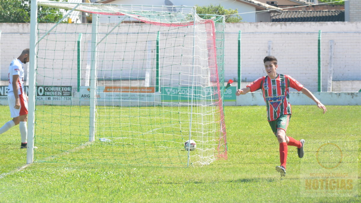 Júnior do Rui Barbosa joga bem, mas perde em casa