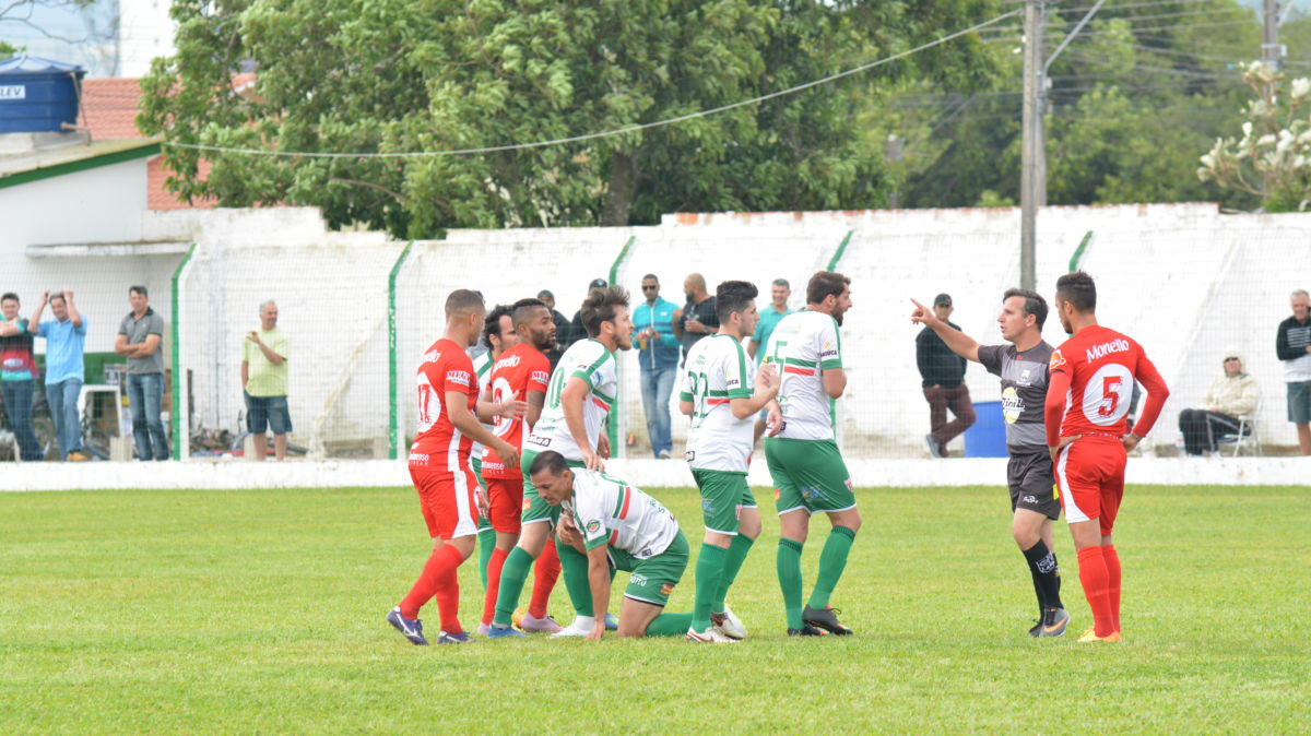 Semifinal da Larm: Rui Barbosa vence o Metropolitano e abre vantagem