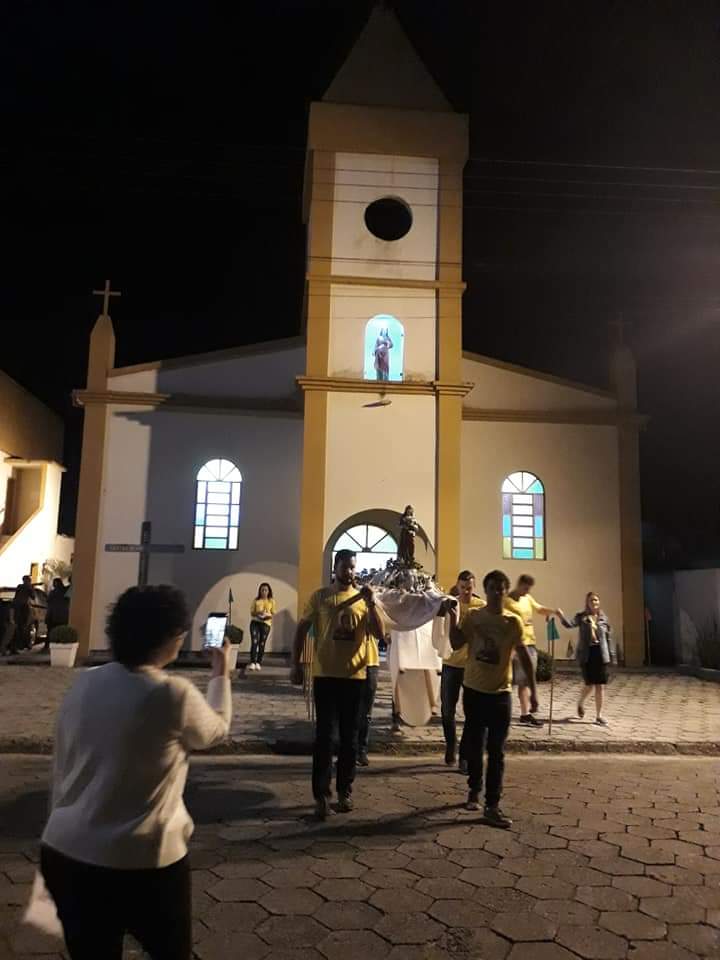 Bairro Jussara festeja padroeira Santa Luzia