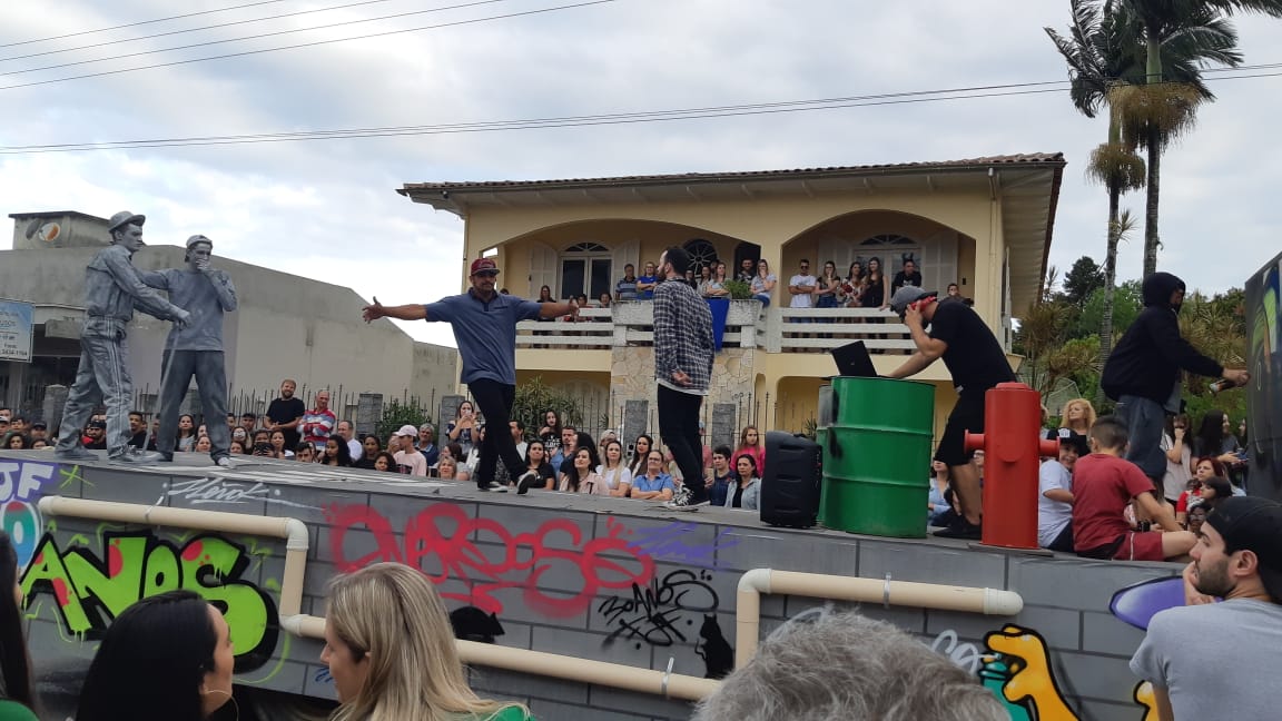 Quadrilha é o vencedor do desfile da FJF