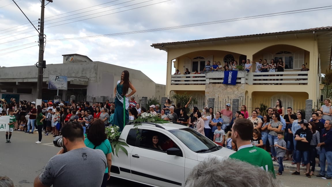 Quadrilha é o vencedor do desfile da FJF