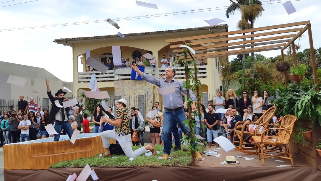 Quadrilha é o vencedor do desfile da FJF