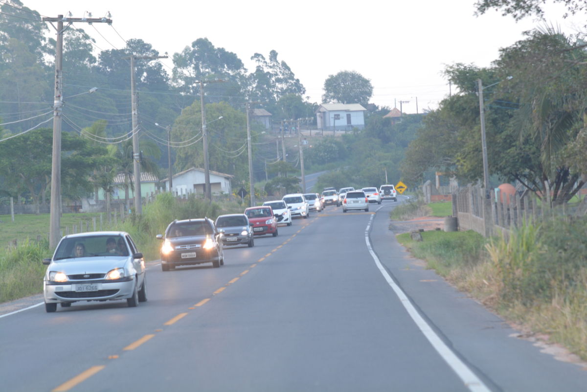 Réveillon: trânsito intenso em direção ao Balneário Esplanada