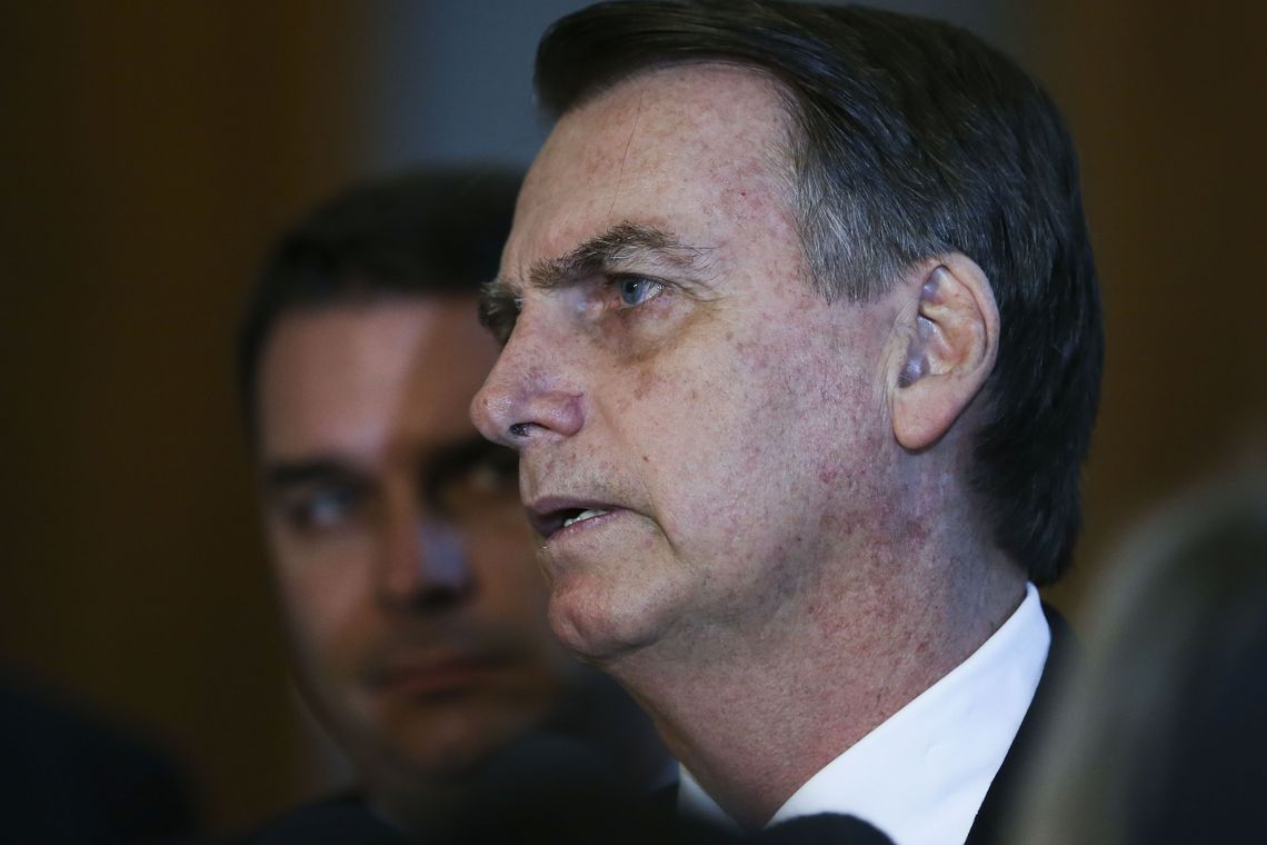 Bolsonaro estuda aumentar validade da CNH de 5 para 10 anos