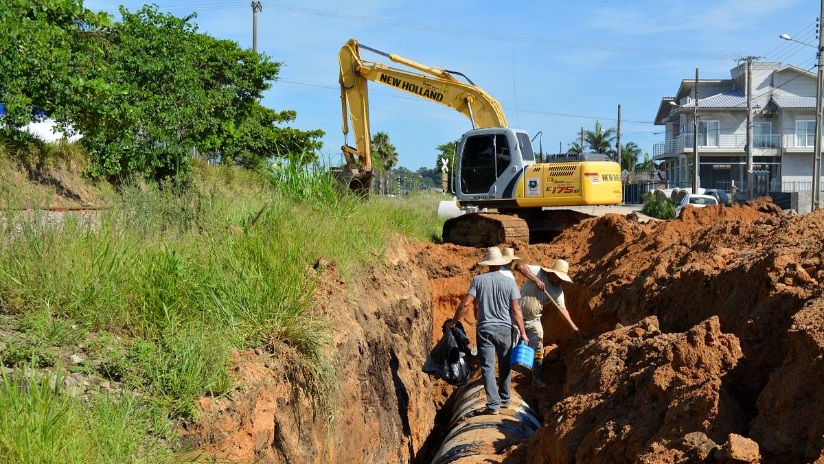 Governo inicia drenagem na Rua Nicolau João de Souza