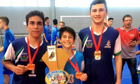 Vôlei: jogadores da equipe de Morro da Fumaça estão em seletiva estadual