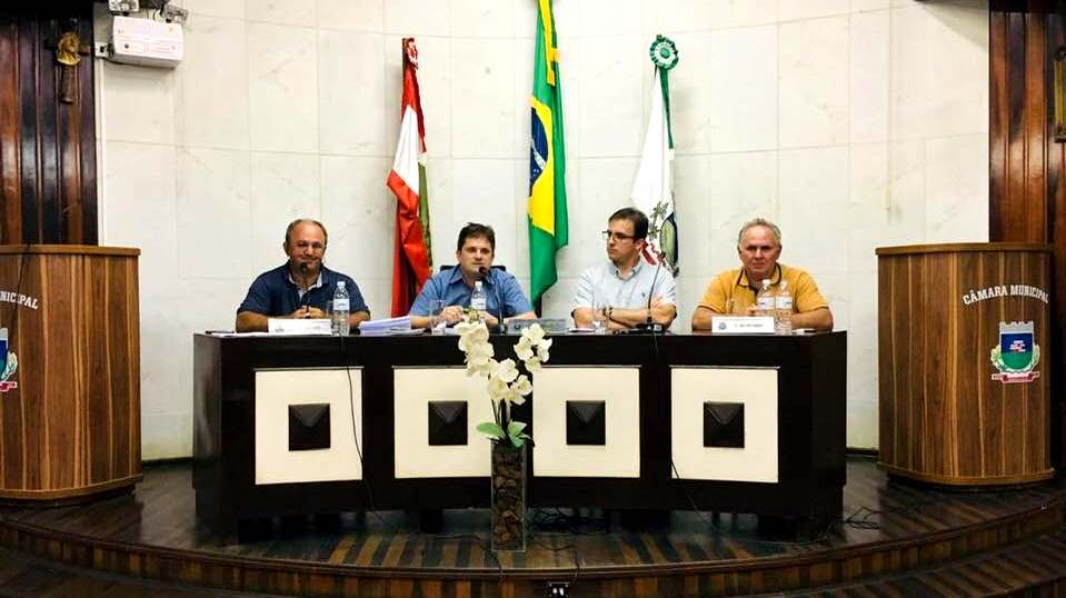 Presidente Tiago Minatto destaca ações na primeira sessão do ano