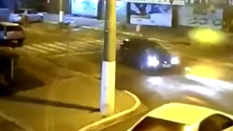 Motorista é preso dirigindo embriagado no centro da cidade (VÍDEO)