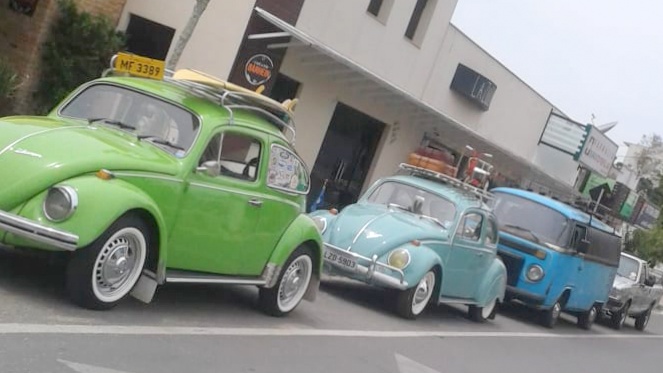 “Antigos na Praça” recebe colecionadores de veículos em Morro da Fumaça