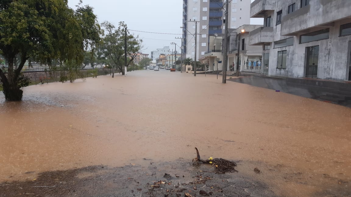 Temporal castiga Morro da Fumaça (COM FOTOS)