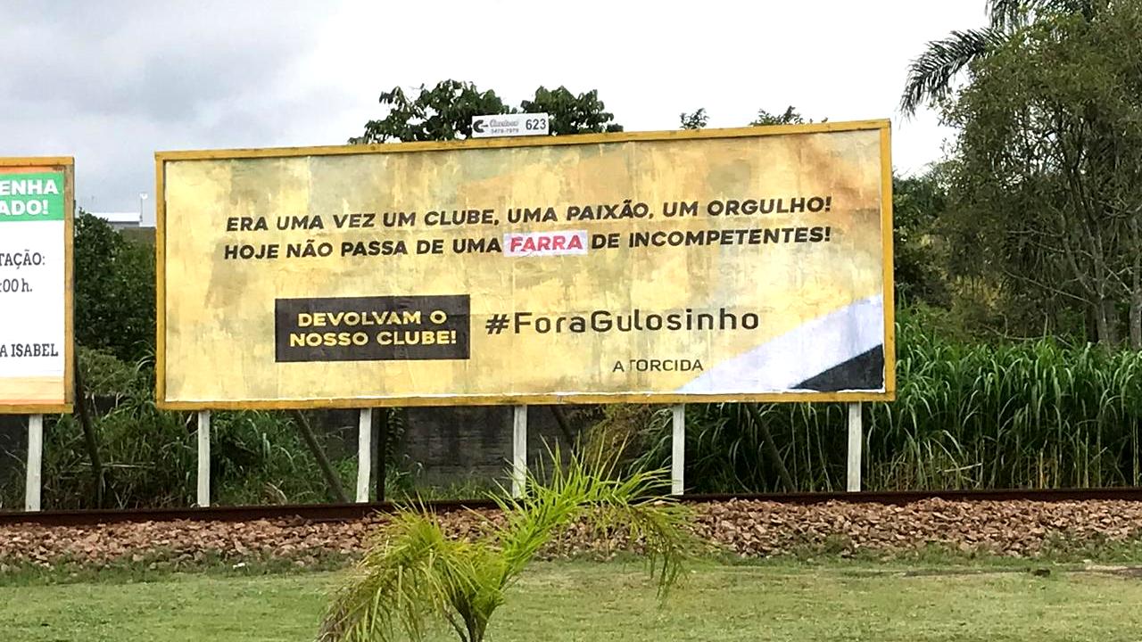 Manifestação contra presidente do Criciúma chega a Morro da Fumaça