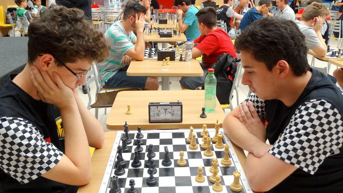 Tem campeonato de xadrez no Shopping - JCAM 4.0