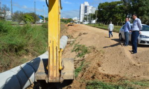 Drenagem é construída na Rua Inocente Pagnan