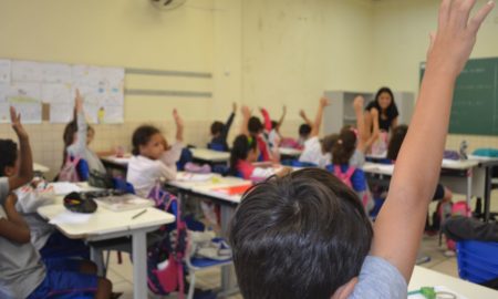 Professor que projetou escola do sertão cearense nacionalmente compartilhará vivências em Criciúma