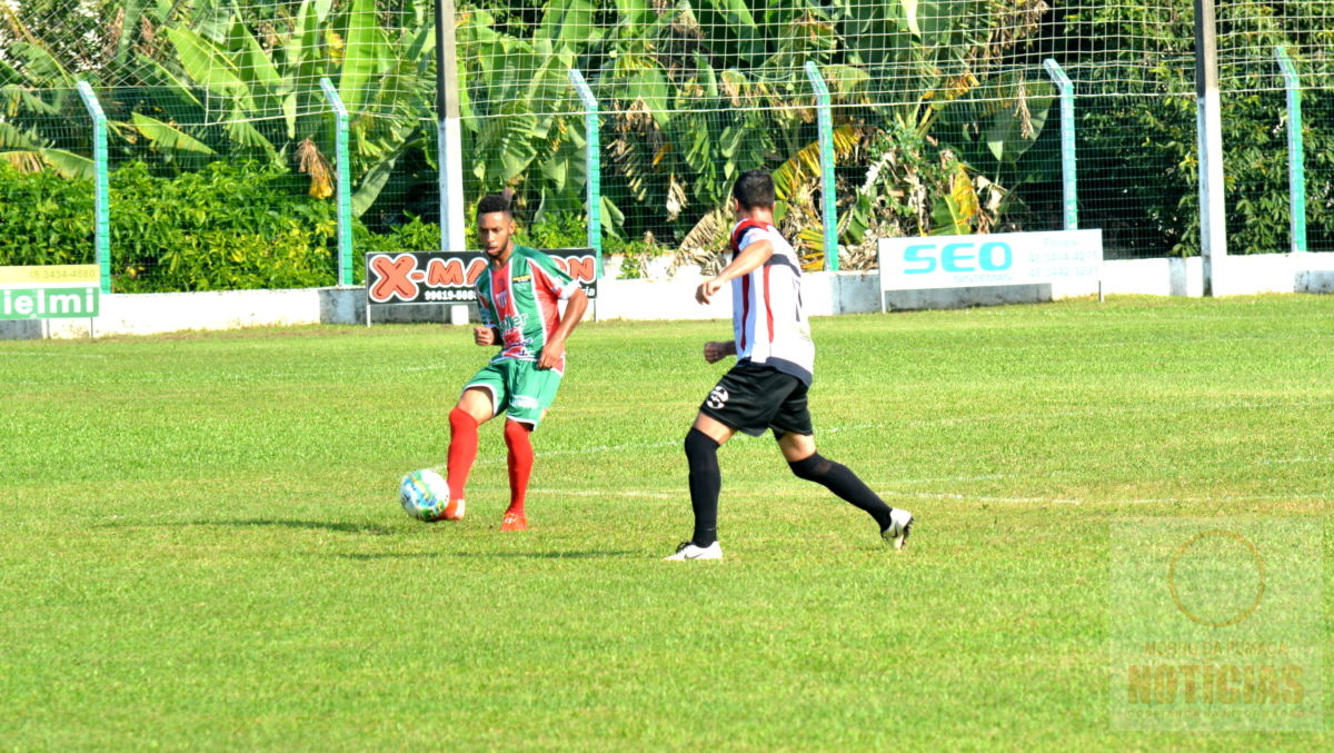 Rui Barbosa esbarra na retranca do Estância e na arbitragem