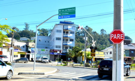 Morro da Fumaça ganha placas indicativas