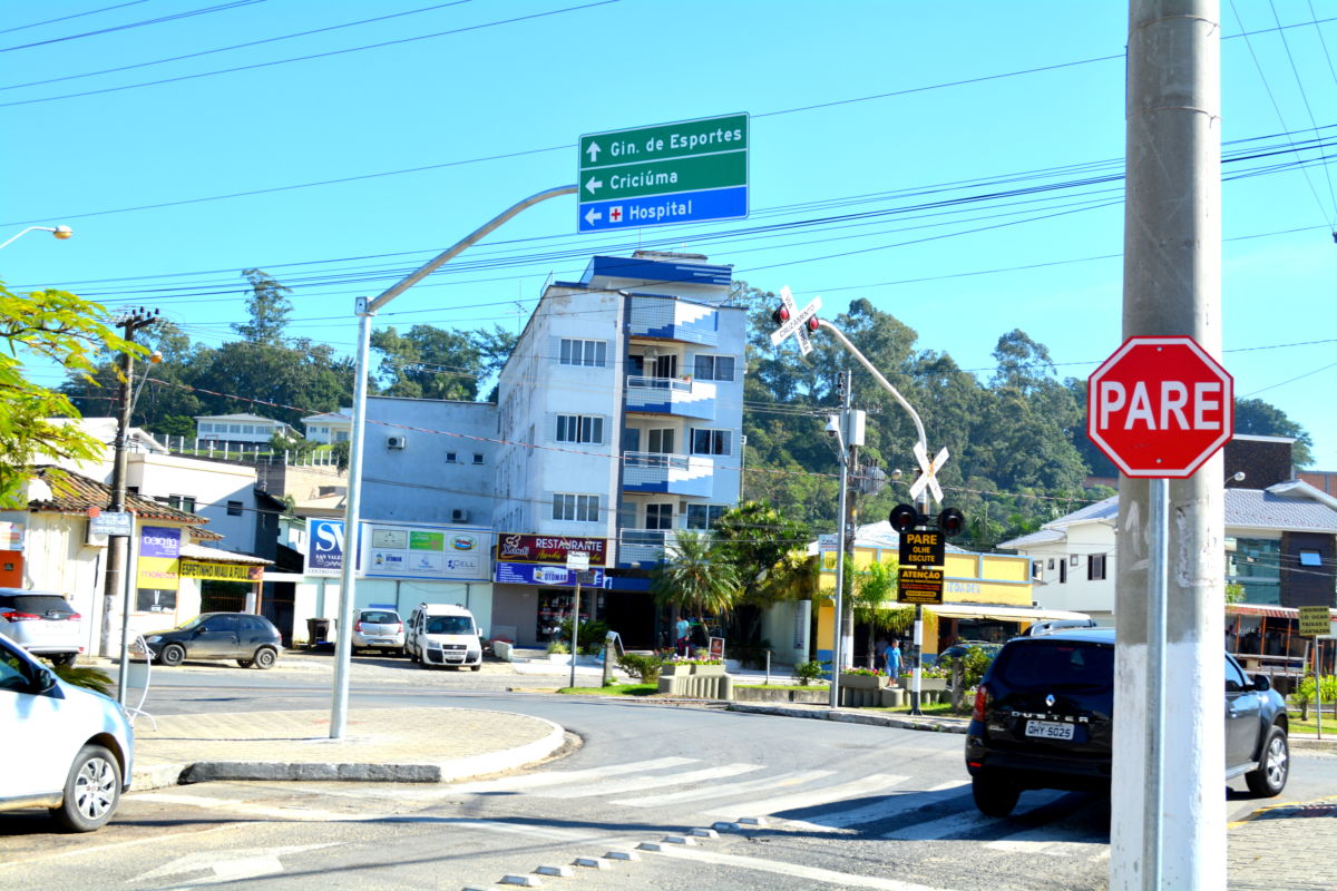 Morro da Fumaça ganha placas indicativas