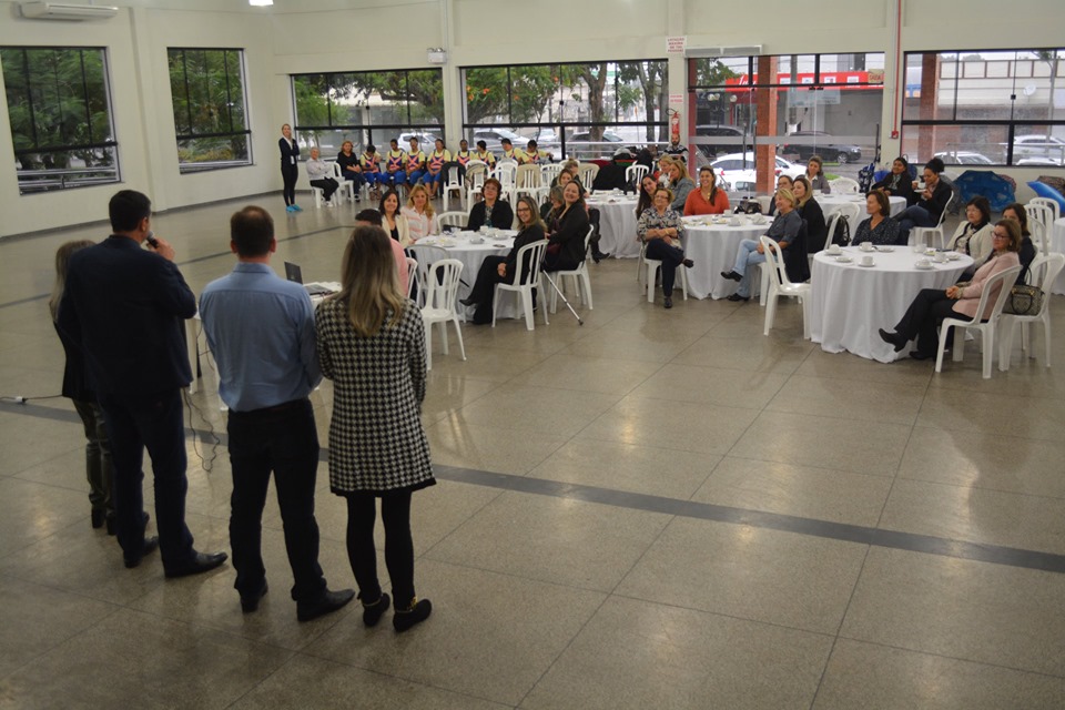 Morro da Fumaça recebe encontro de primeiras-damas da Amrec