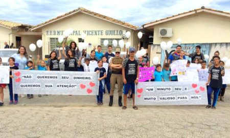 Escola Vicente Guollo realiza “Pedágio da Gentileza”