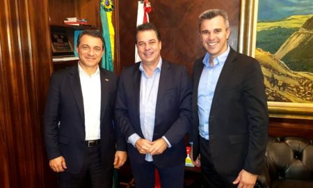 Deputado Rodrigo Minotto trata das Bolsas do Artigo 170 com Governador Moisés