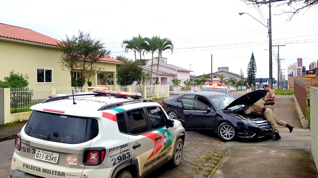 Motorista com sinais de embriaguez é detido após acidente