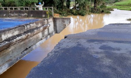 Morro da Fumaça serve de desvio para acesso a BR-101