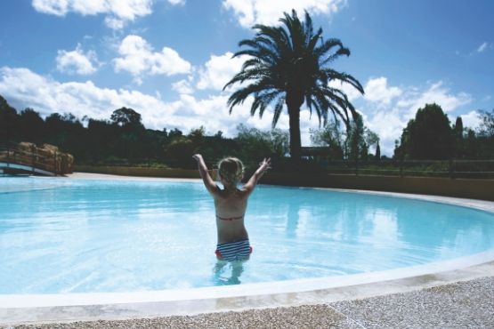 Justiça decide: morador que atrasa condomínio não pode ser proibido de usufruir piscina