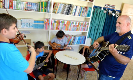 Aulas de música atendem 70 alunos da Rede Municipal de Ensino