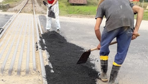 Município realiza operação tapa buracos na Rodovia Estadual Genésio Mazon