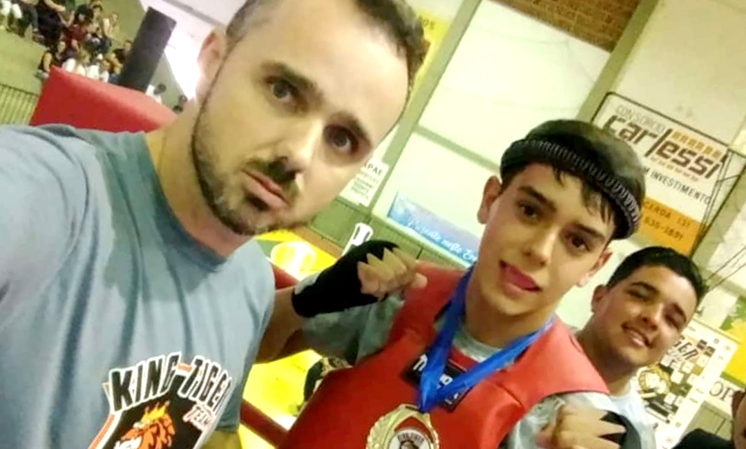 Muay Thai: Atleta da Academia Defarias Team participa de campeonato em Brasília