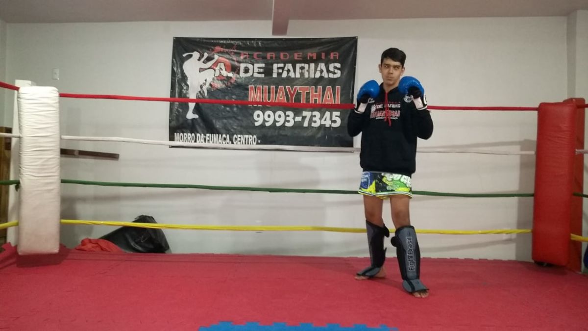 Muay Thai: Atleta da Academia Defarias Team participa de campeonato em Brasília