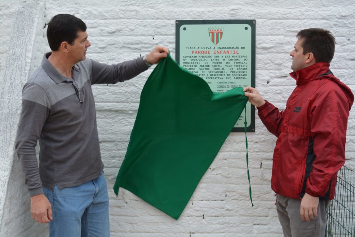 Com recursos devolvidos pela Câmara, prefeitura inaugura parque infantil na sede do Rui Barbosa