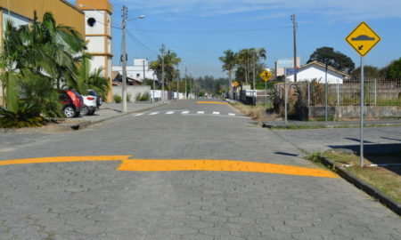 Bairro Jussara ganha melhorias no trânsito