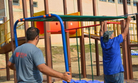 Parque infantil é montado em Estação Cocal